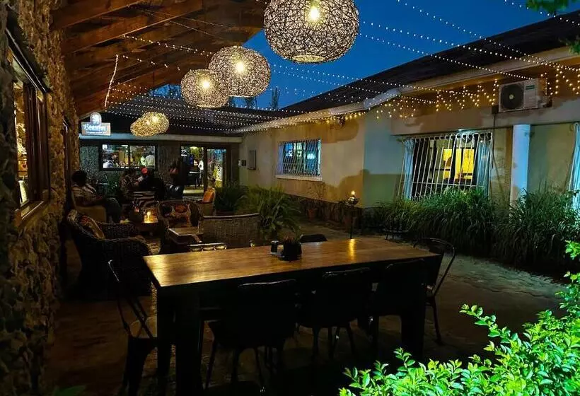 Bougainvilla Boutique Hotel & Restaurant
