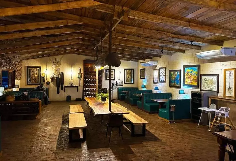 Bougainvilla Boutique Hotel & Restaurant