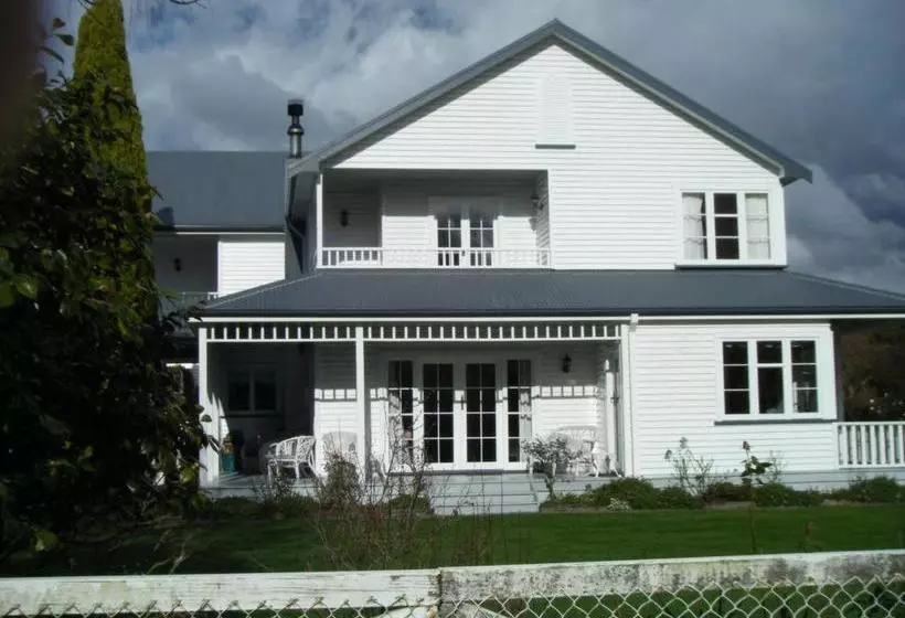Country Lane Homestay B&b
