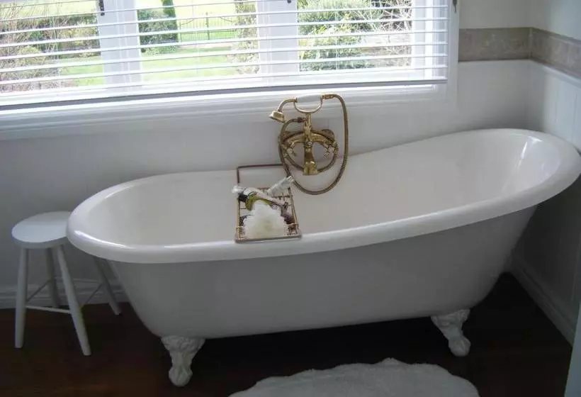 Country Lane Homestay B&b
