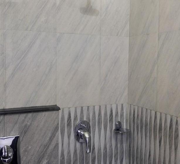 فندق Evershine Residency