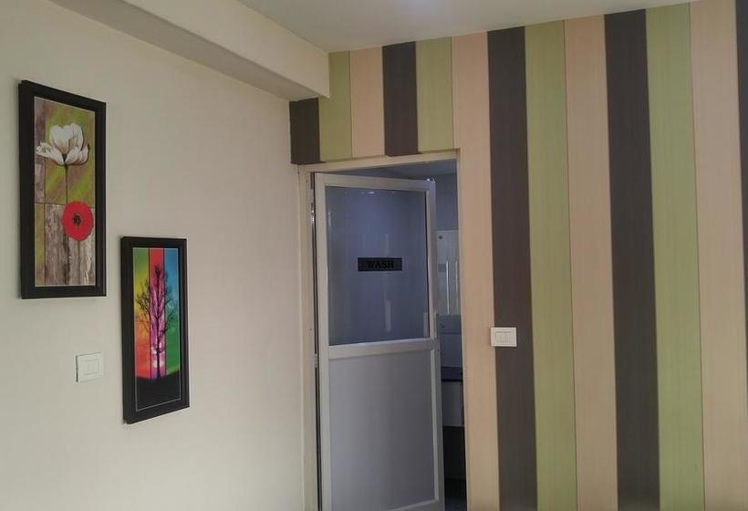 فندق Evershine Residency