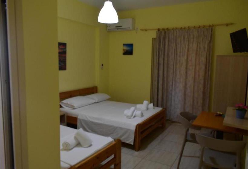 Hotel Foti Rooms