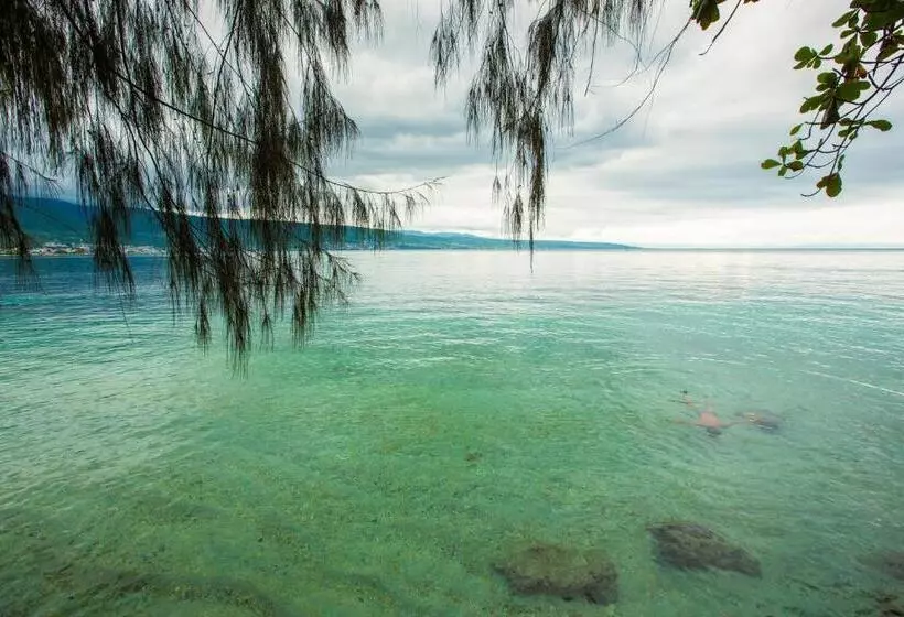 ホテル Santika Luwuk  Sulawesi Tengah