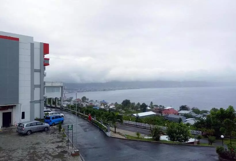 ホテル Santika Luwuk  Sulawesi Tengah
