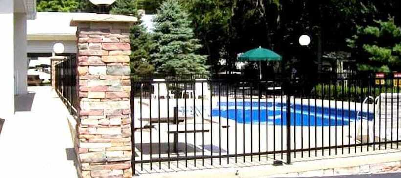 فندق Timber Pointe Resort