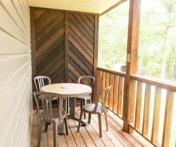 فندق Timber Pointe Resort