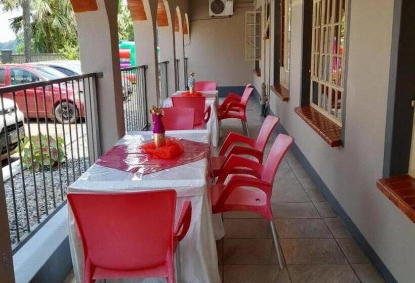 هتل Bethel Court Vineyard