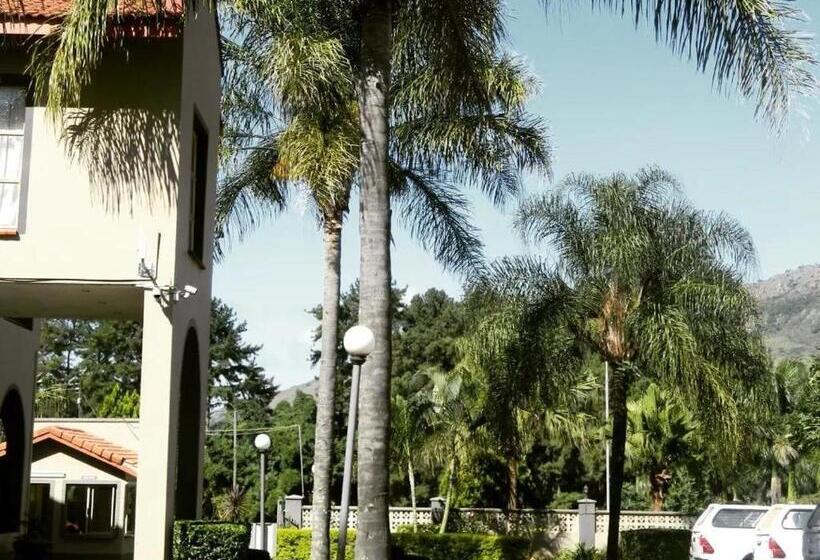 هتل Bethel Court Vineyard