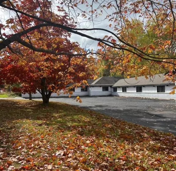 Hotelli Lakehouse Inn