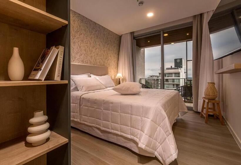 Houze Stay & Residences By Ava