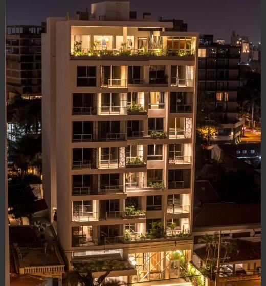 Houze Stay & Residences By Ava