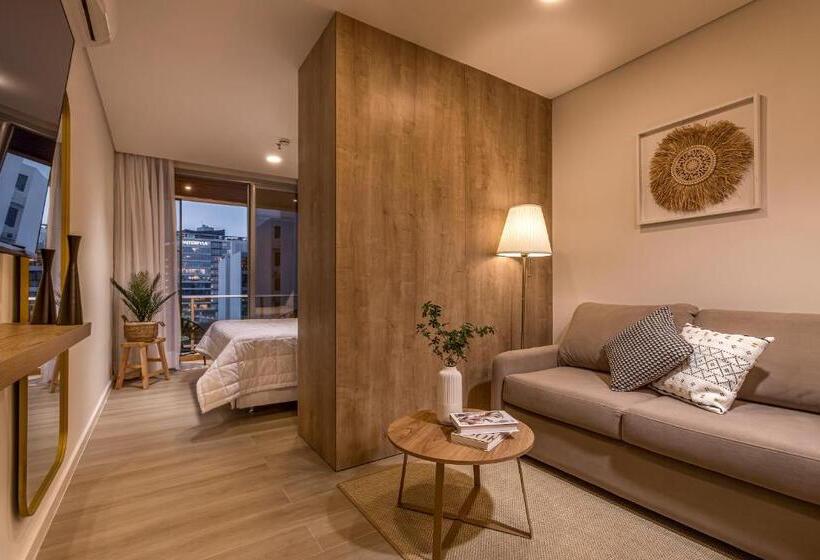 Houze Stay & Residences By Ava