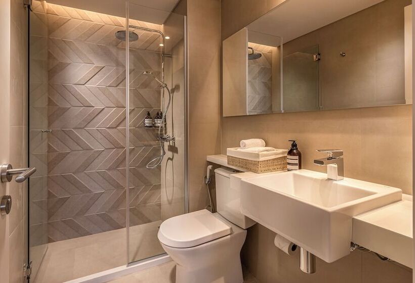 Houze Stay & Residences By Ava