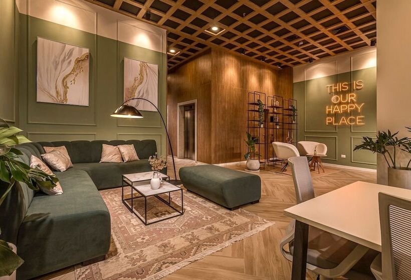 Houze Stay & Residences By Ava