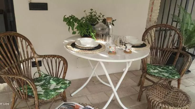 Majatalo Casa Corte   Le Bouganville B&b