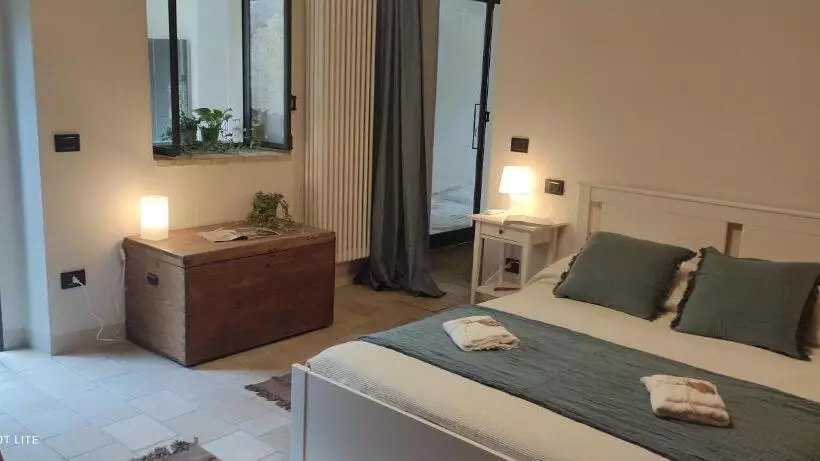 Majatalo Casa Corte   Le Bouganville B&b