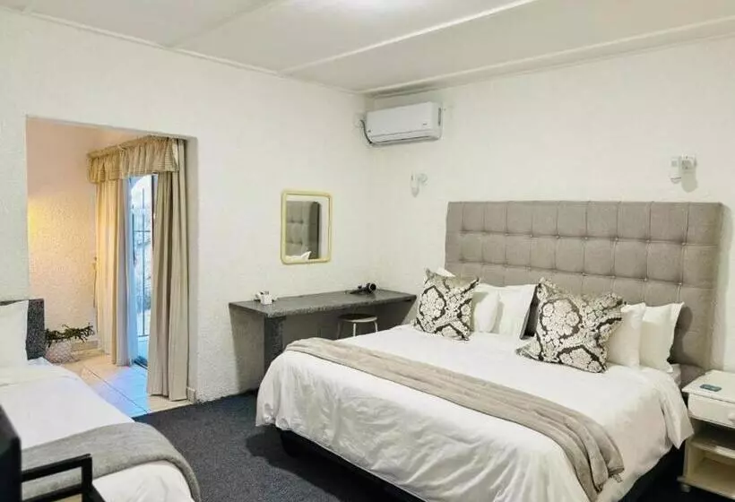 Majatalo Room In Chalet   Busa House   Triple Room