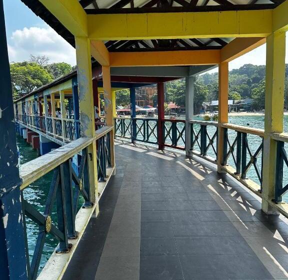 Shari La Perhentian Island Resort