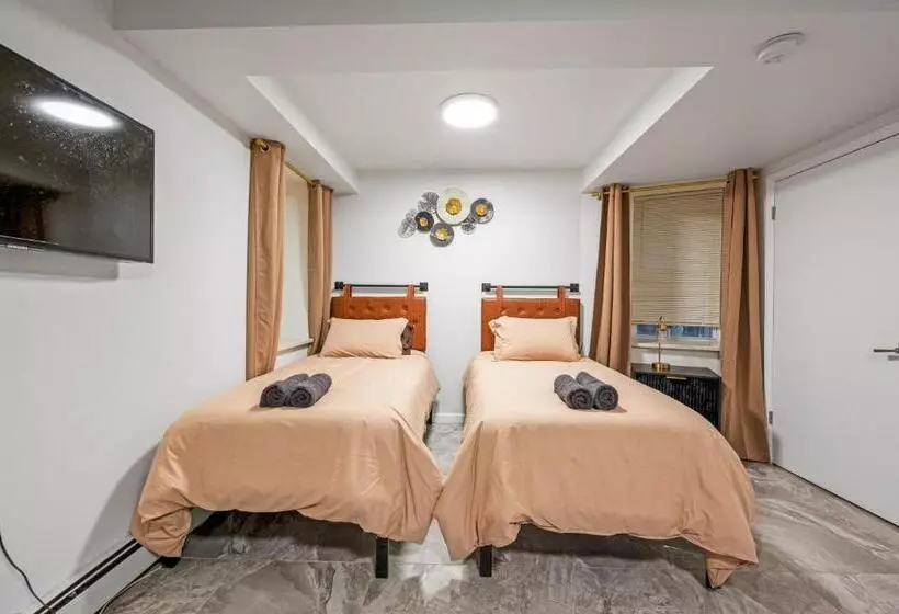 هتل Active Central Park East 3bedrooms 2 Bathrooms 1700 Sf