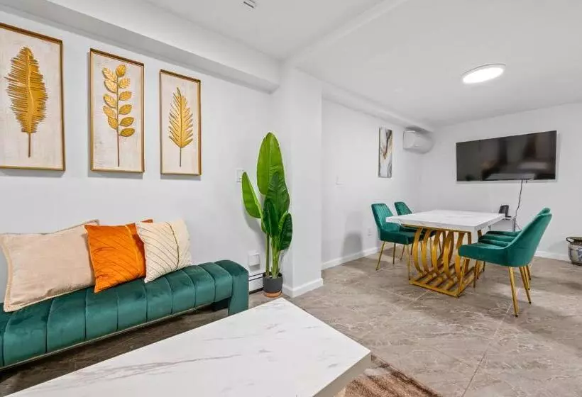 هتل Active Central Park East 3bedrooms 2 Bathrooms 1700 Sf
