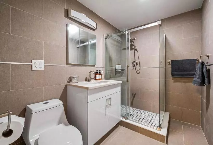 هتل Active Central Park East 3bedrooms 2 Bathrooms 1700 Sf