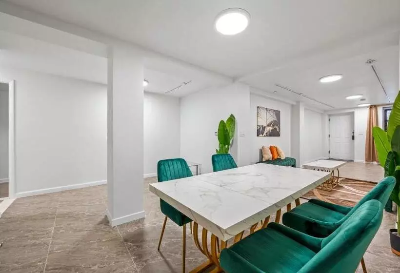 هتل Active Central Park East 3bedrooms 2 Bathrooms 1700 Sf
