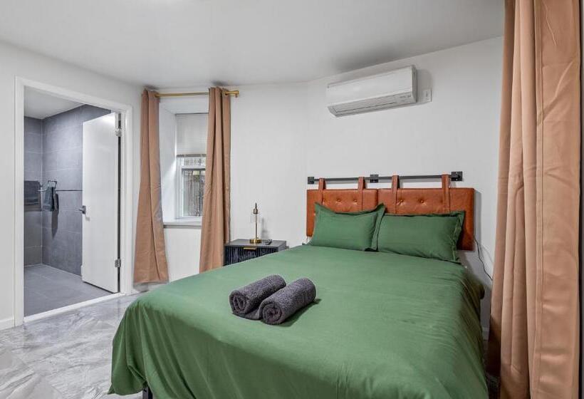 호텔 Active Central Park East 3bedrooms 2 Bathrooms 1700 Sf