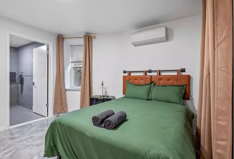 هتل Active Central Park East 3bedrooms 2 Bathrooms 1700 Sf