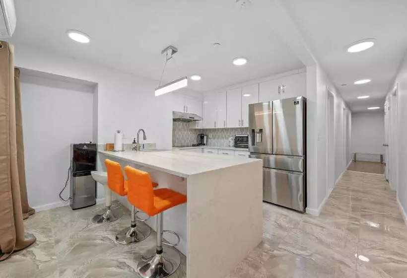 هتل Active Central Park East 3bedrooms 2 Bathrooms 1700 Sf