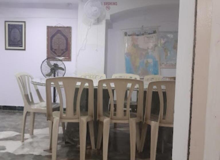 בית מלון כפרי Gangaram & Guest House Bhuj