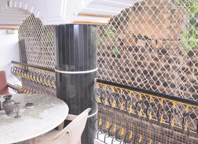 בית מלון כפרי Gangaram & Guest House Bhuj