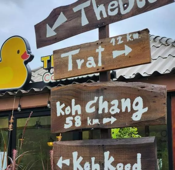 ホテル The Duck Cafe And Resort