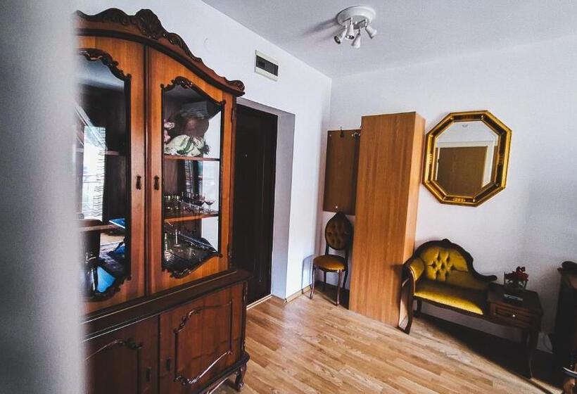 مُتل Sunset Apartmani