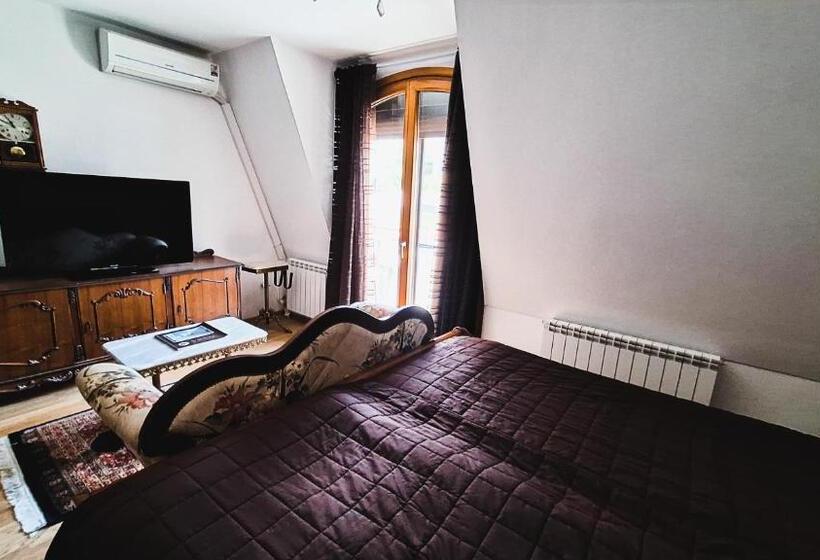 مُتل Sunset Apartmani