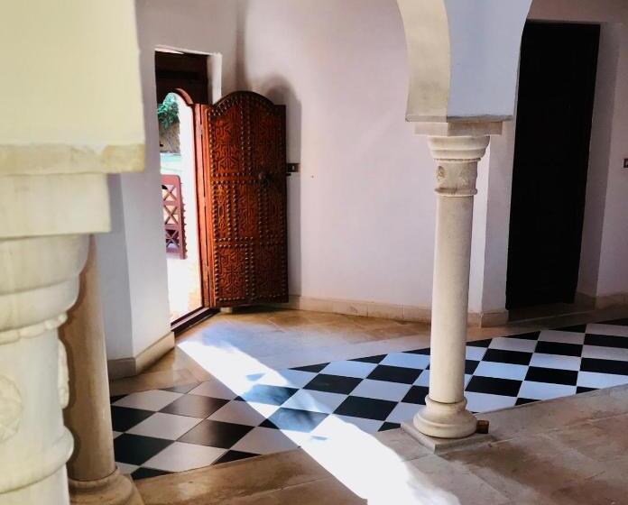 פנסיון Dar Tozria