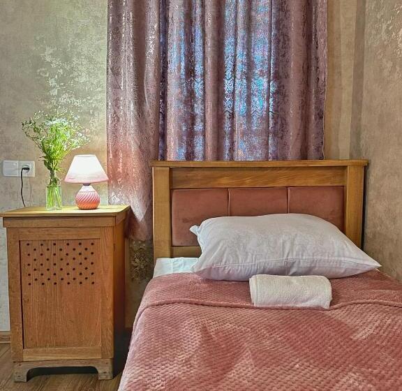 پانسیون Guest House Zizi