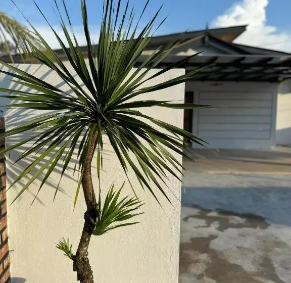 Majatalo Rumah Jambu Manis Netflix,free Wifi, 3 Minutes To Kuala Berang