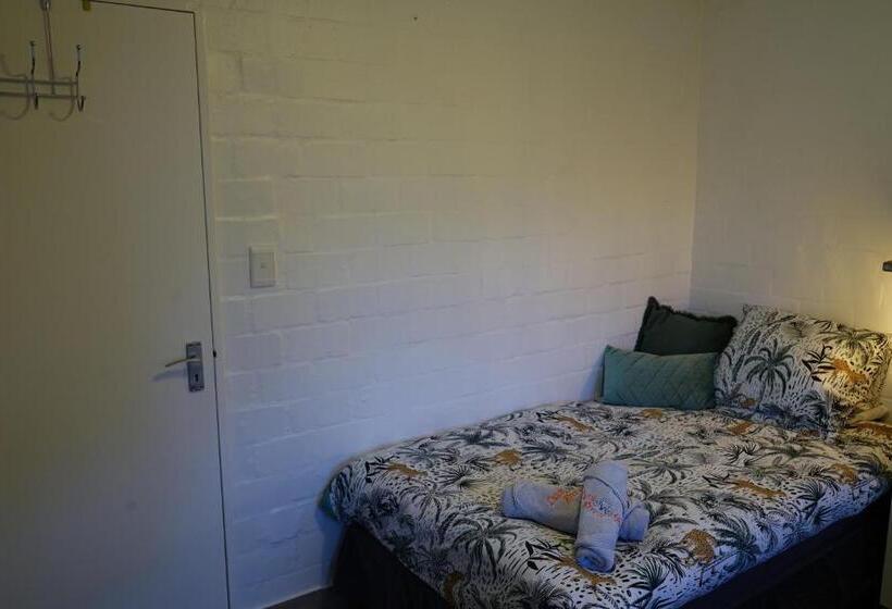 مبيت وإفطار Dutch African Breeze