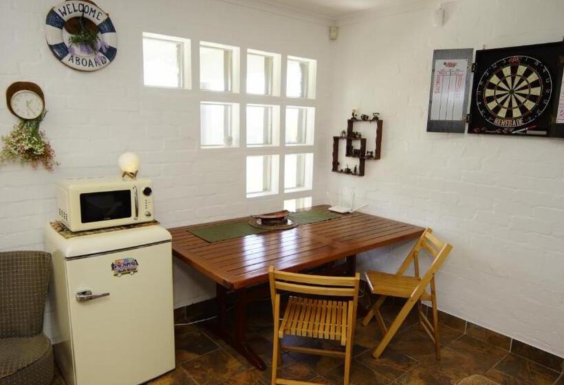 مبيت وإفطار Dutch African Breeze