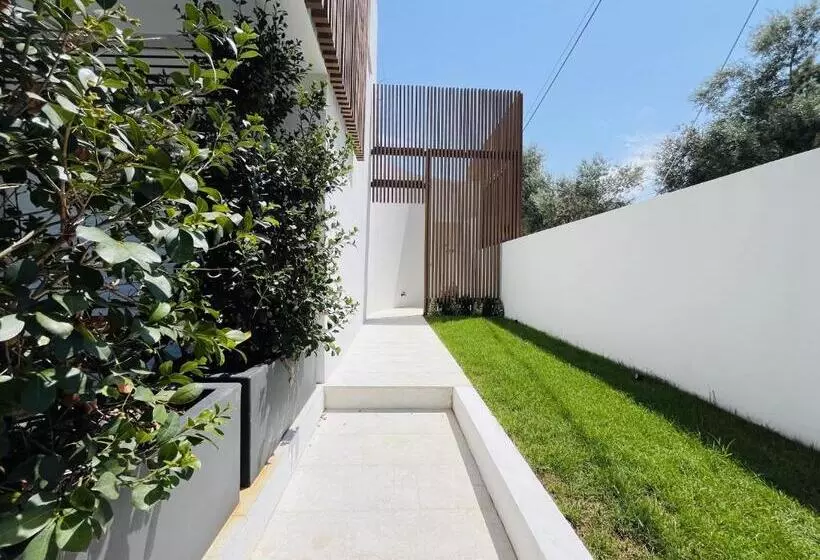 ベッドアンドブレックファースト Marina Boutique Rooms