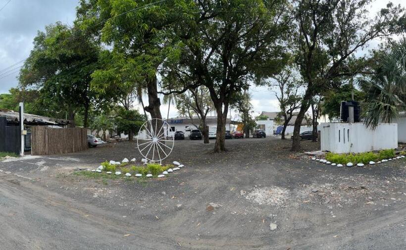 هتل Casa Baru La Libertad