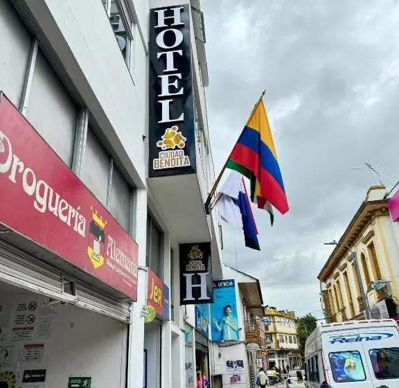ホテル Ciudad Bendita