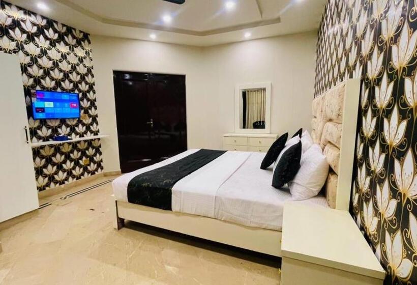 هتل Hayat Palace Lahore