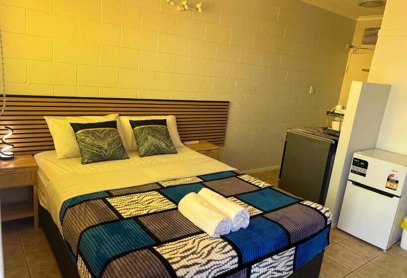 Innisfail Riverfront Motel