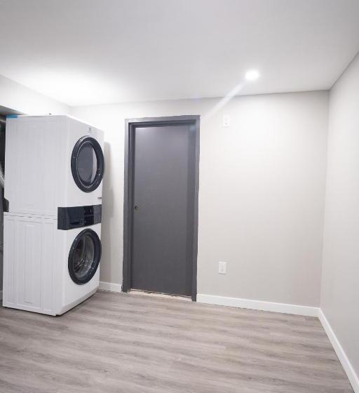 汽车旅馆 Upartments