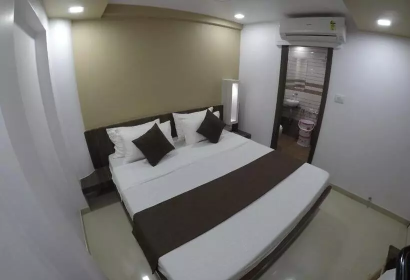 New Hotel Ideal