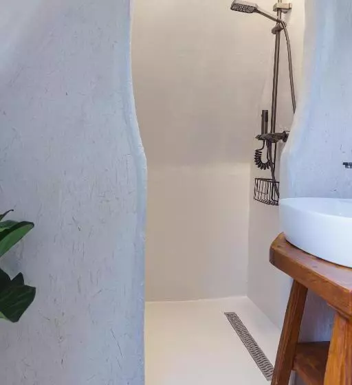 Majatalo Rustic Inn Bed And Breakfast