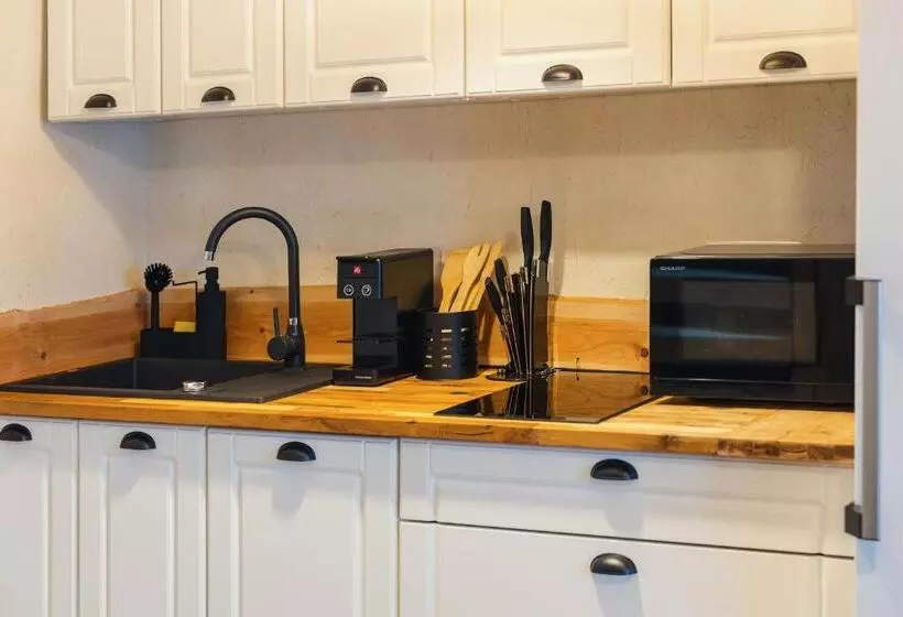 Majatalo Rustic Inn Bed And Breakfast