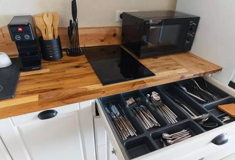 Majatalo Rustic Inn Bed And Breakfast